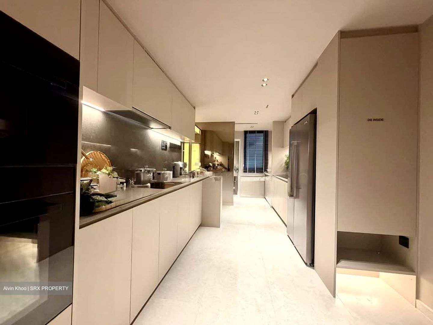 UE Square (D9), Apartment #556459671